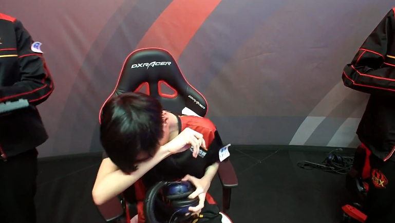 S赛选手赛后落泪，背后故事感人