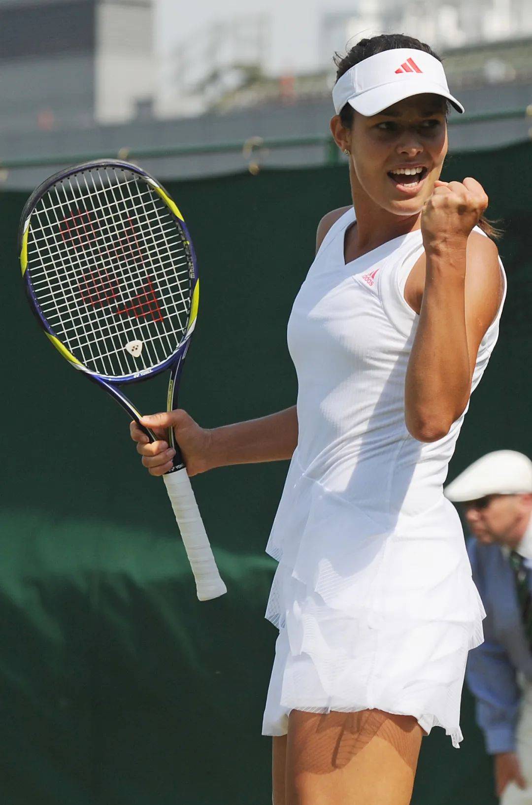 网球球员突破自我，表现堪称完美