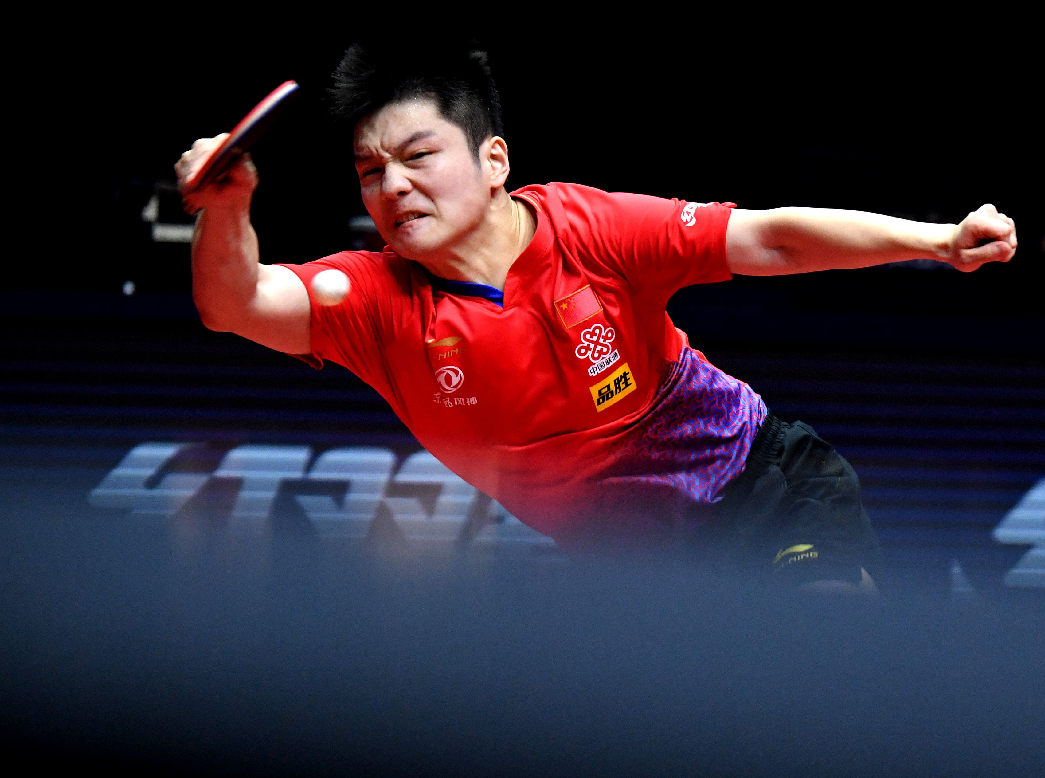 爱游戏体育-关于惊天逆转！游泳战队挺进四强的信息