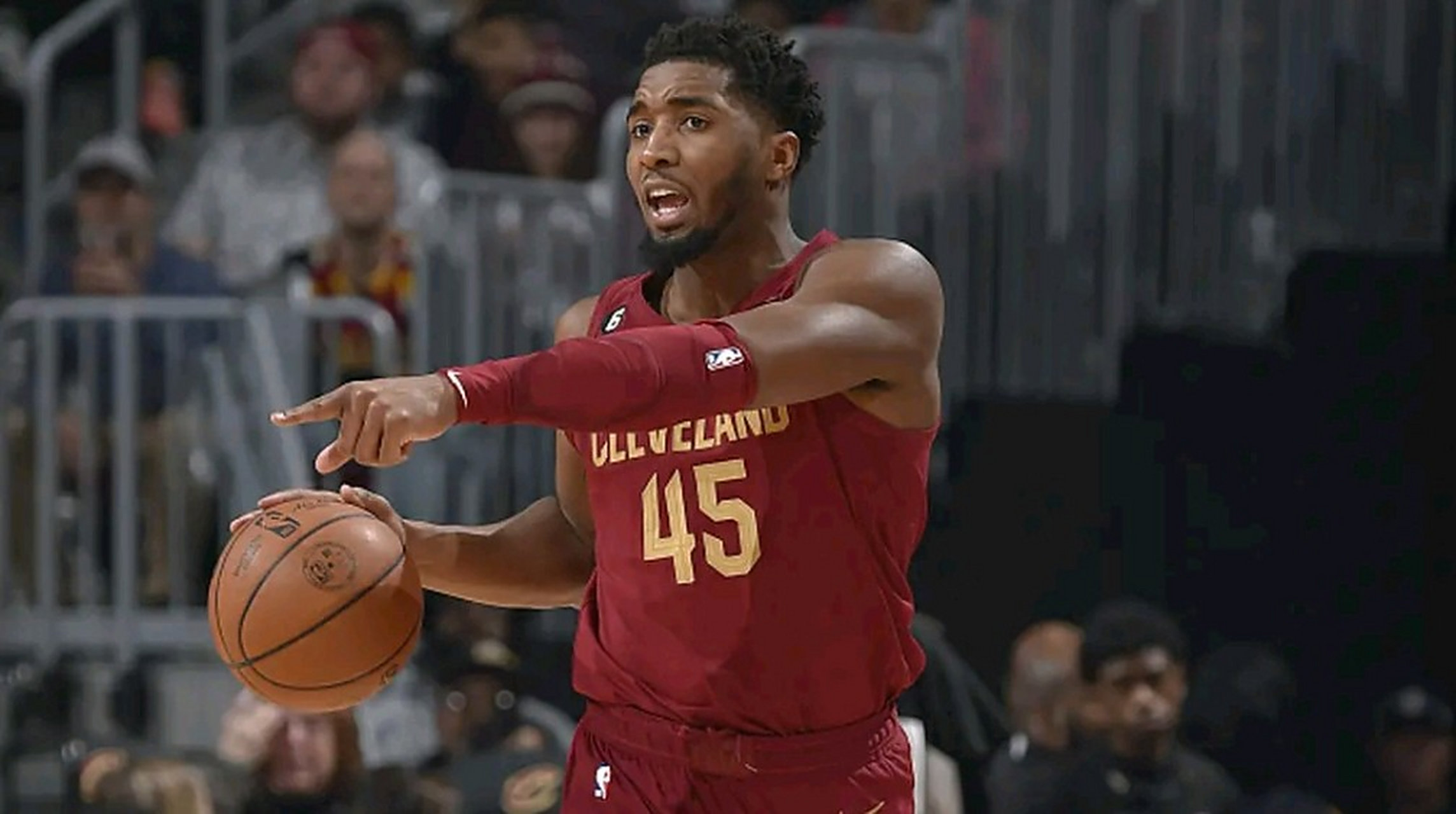 福建队逆转广东队，米切尔状态火热的简单介绍