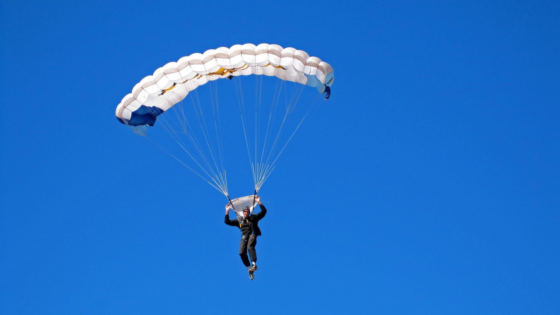 当风格吞没天赋，当个性碾碎机器，足球世界里的两场非典型征服