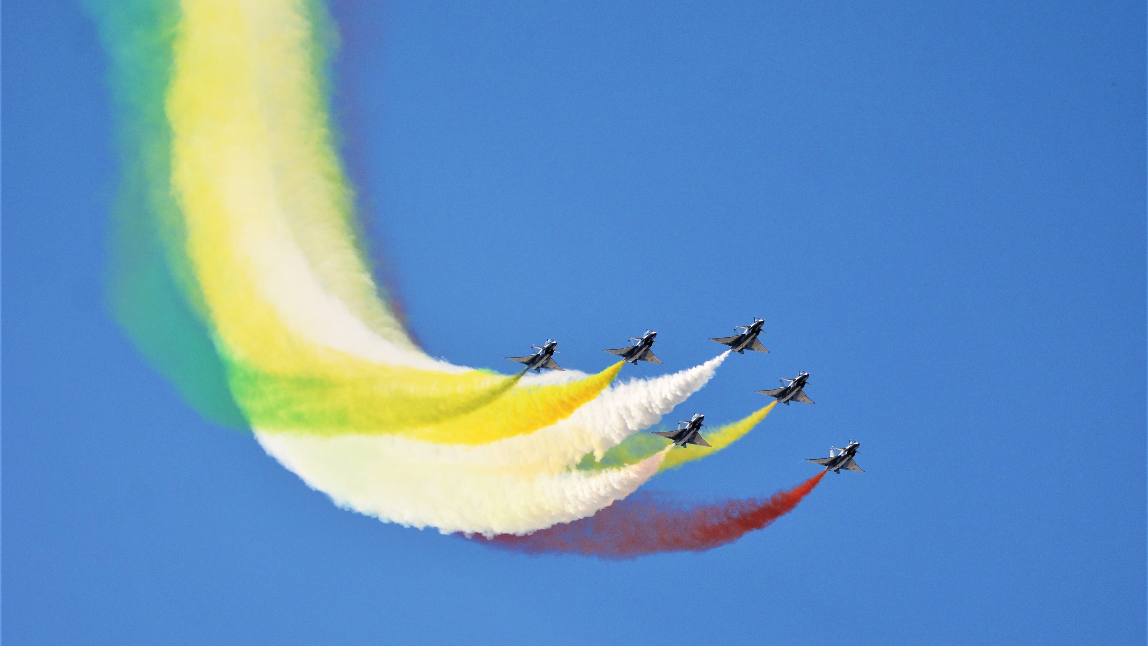 双星映照，从法国轻取玻利维亚到孙兴慜的持续杀伤